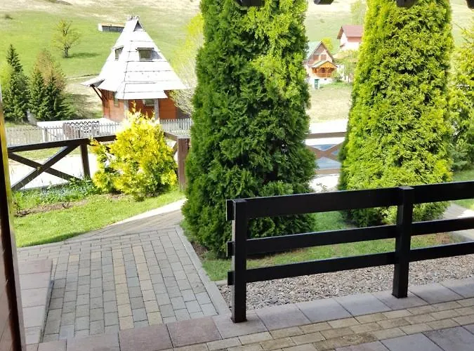 Hill House Appartamento *